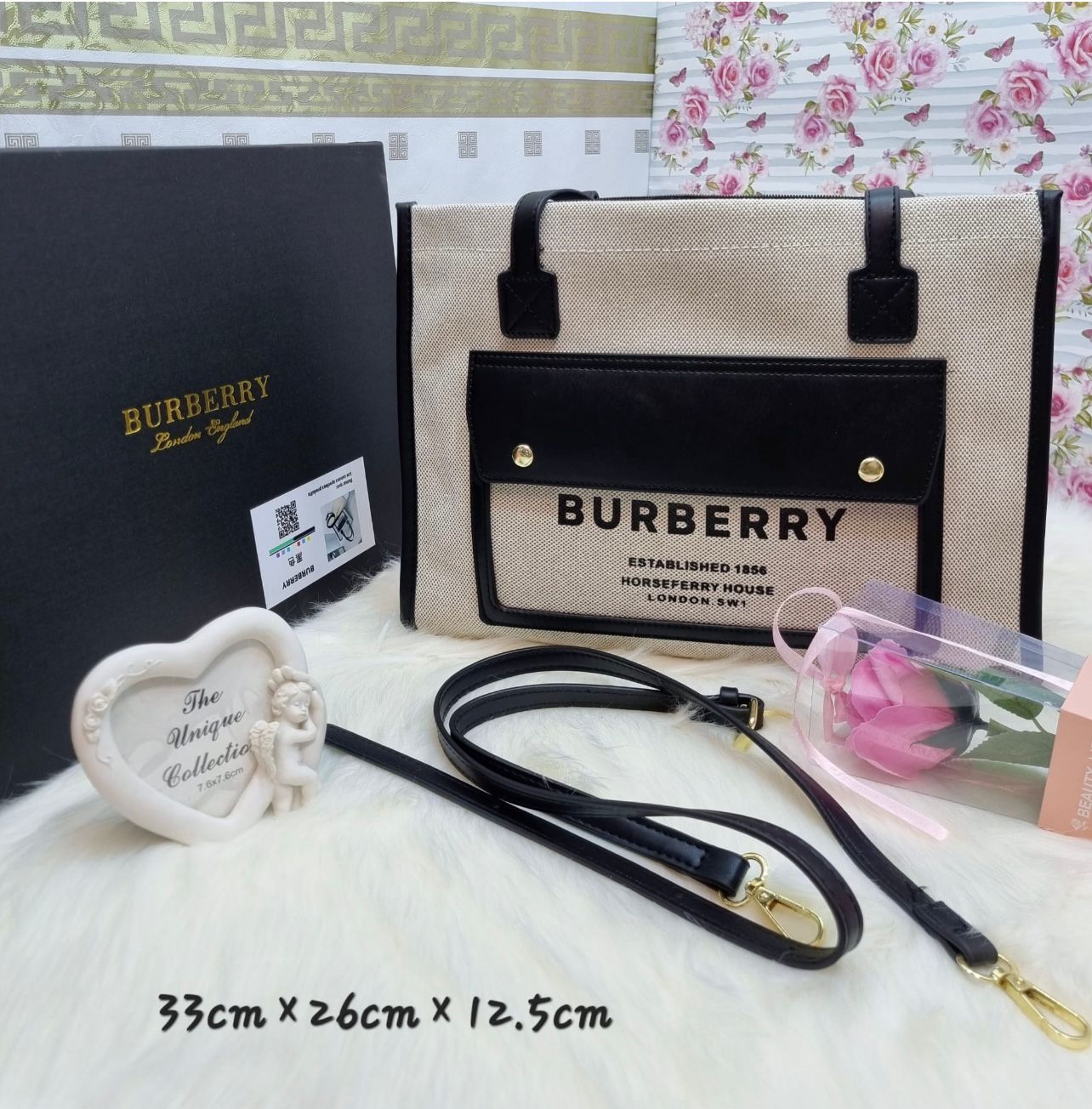 Large Black Trim Burberry-Inspired Tote (33x26x12.5 cm)
