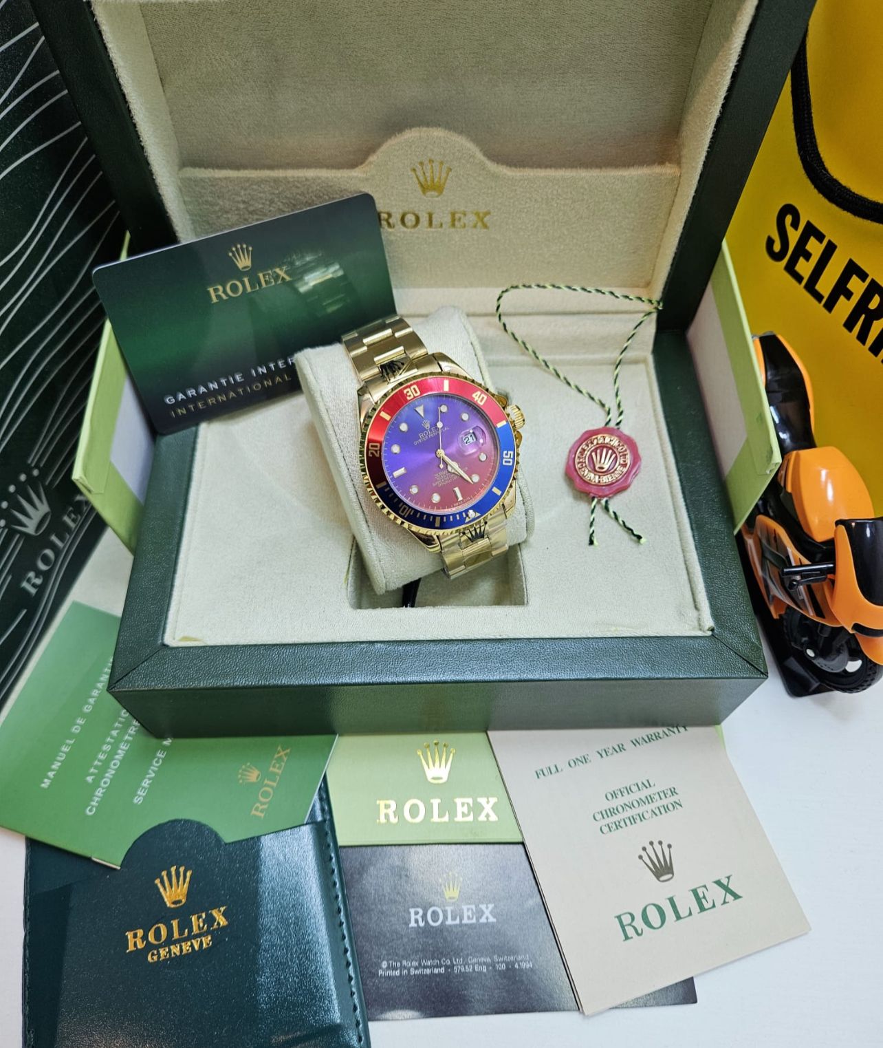 Rolex GMT Master Pepsi – Full Gold (1:1 Premium Replica)